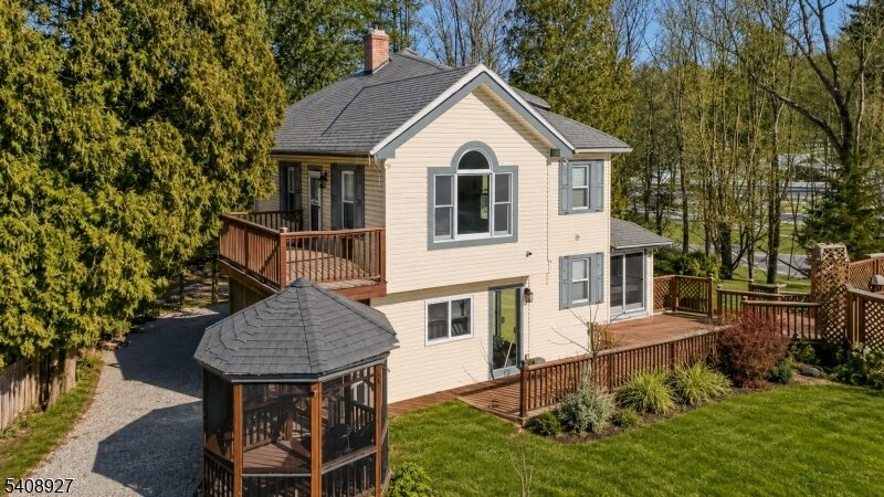 Property Photo:  1 Old Dingman Rd  NJ 07851 