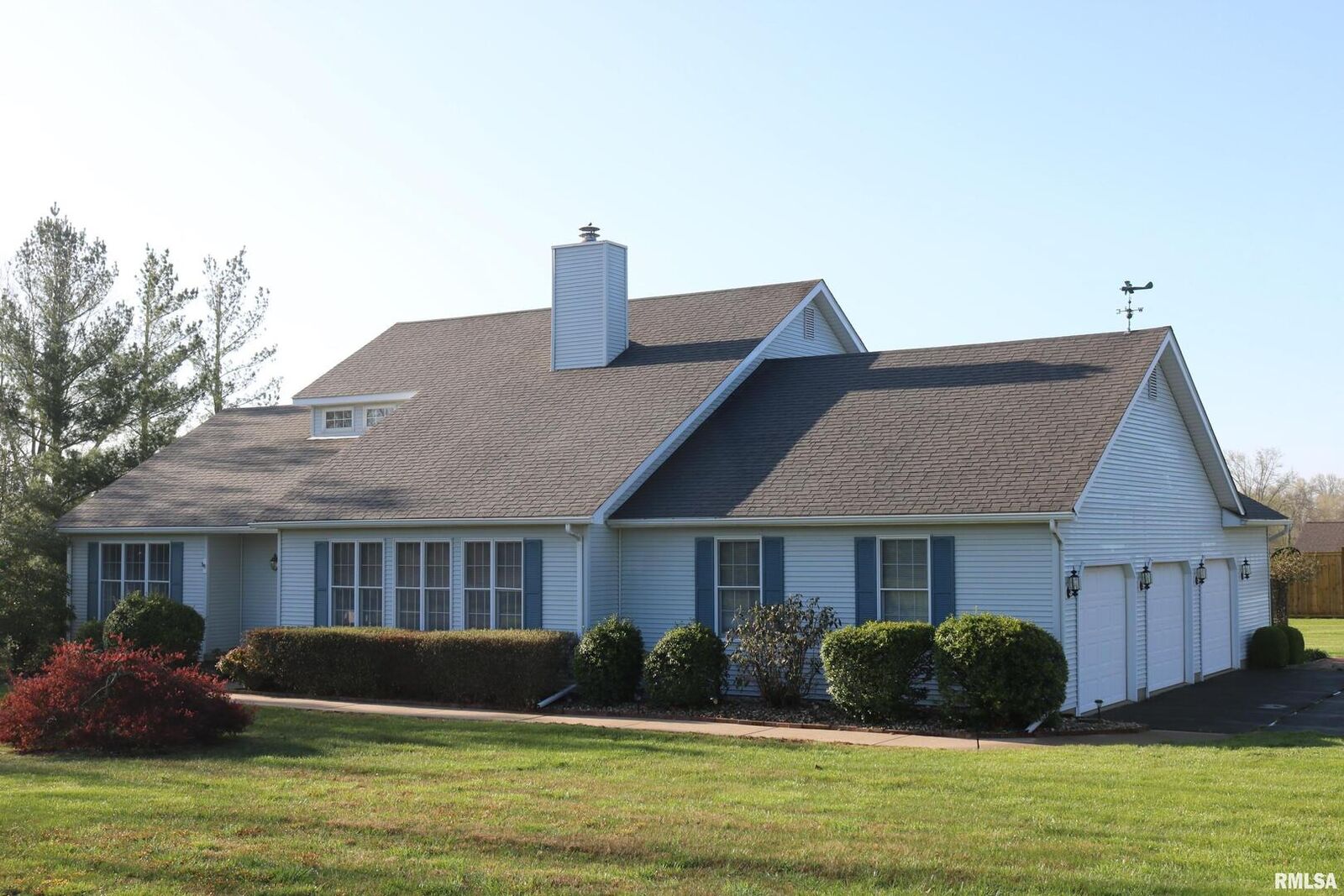 Property Photo:  1713 Quail Run  IL 62959 