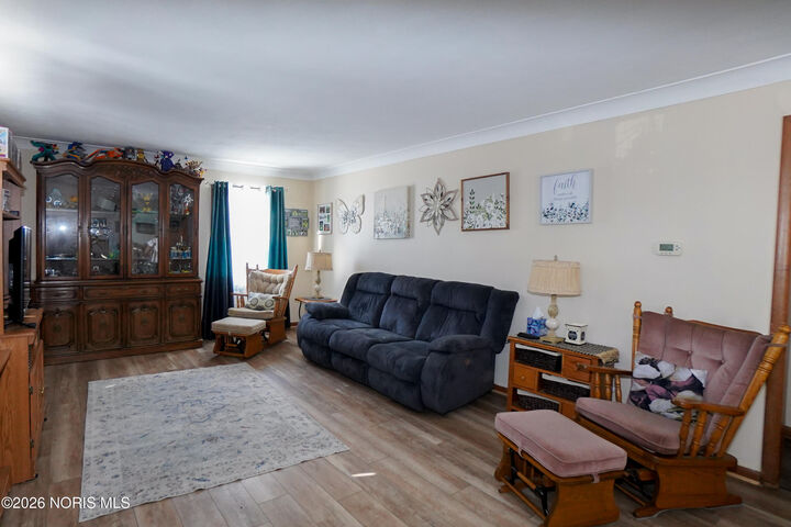 Property Photo:  724 Edith Avenue  OH 45840 