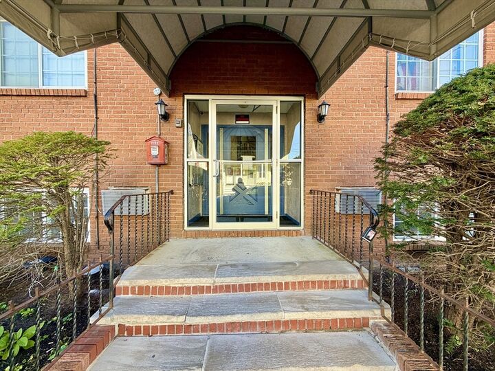 Property Photo:  21 Central Ave 10  MA 02149 