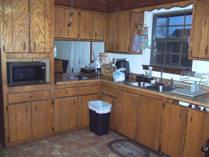 Property Photo:  3700 Thomas Dr  LA 70363 