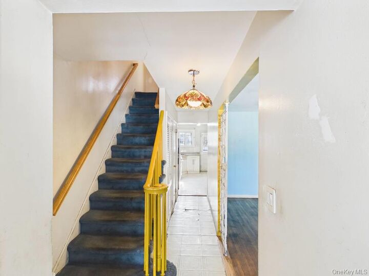 Property Photo:  1256 Allerton Avenue  NY 10469 