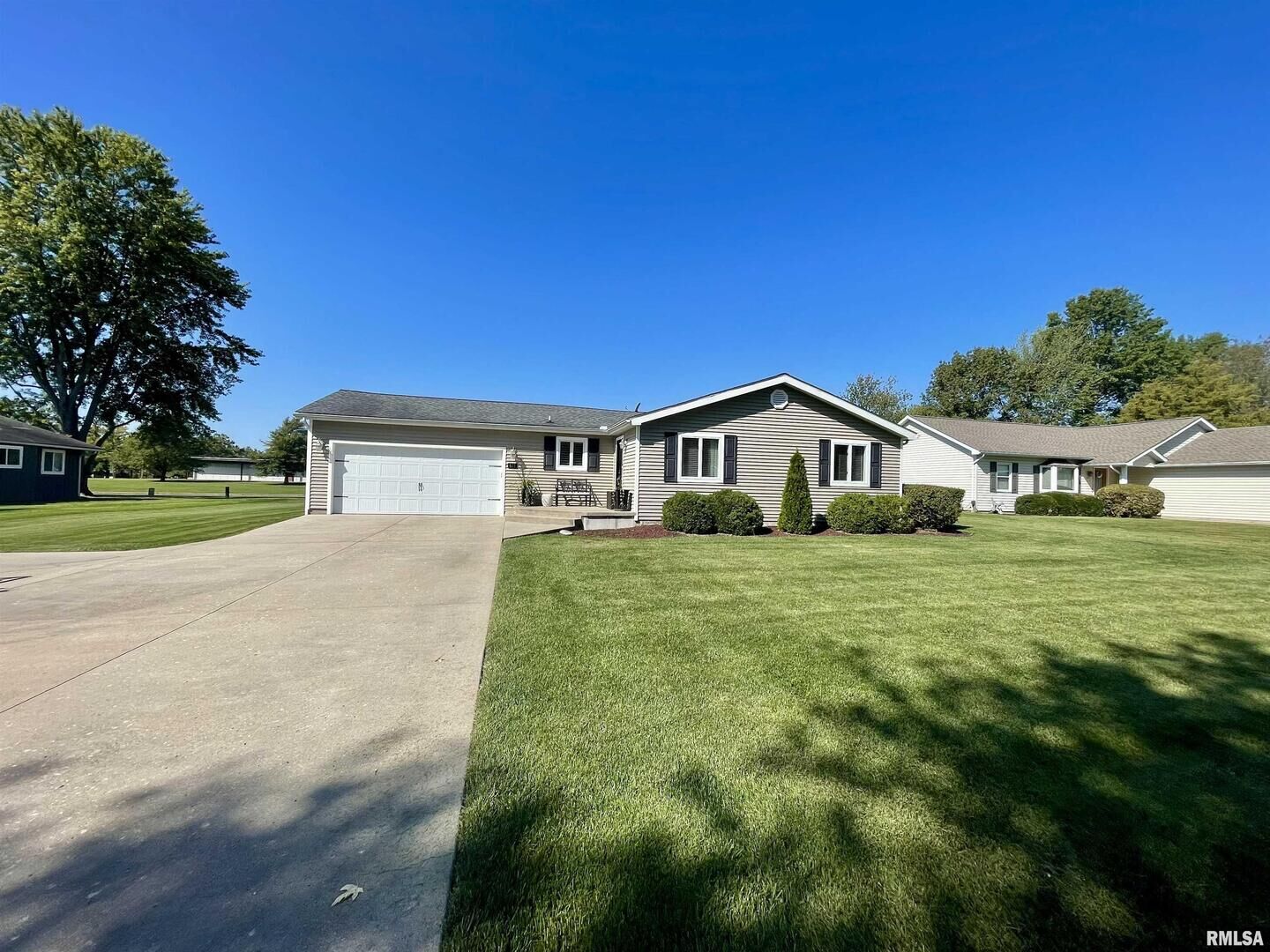 Property Photo:  611 Crab Orchard Boulevard  IL 62918 