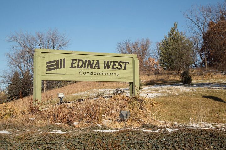 Property Photo:  6075 Lincoln Drive 305  MN 55436 