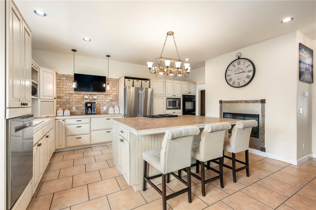 Property Photo:  8211 Chestnut Drive  AR 72756 