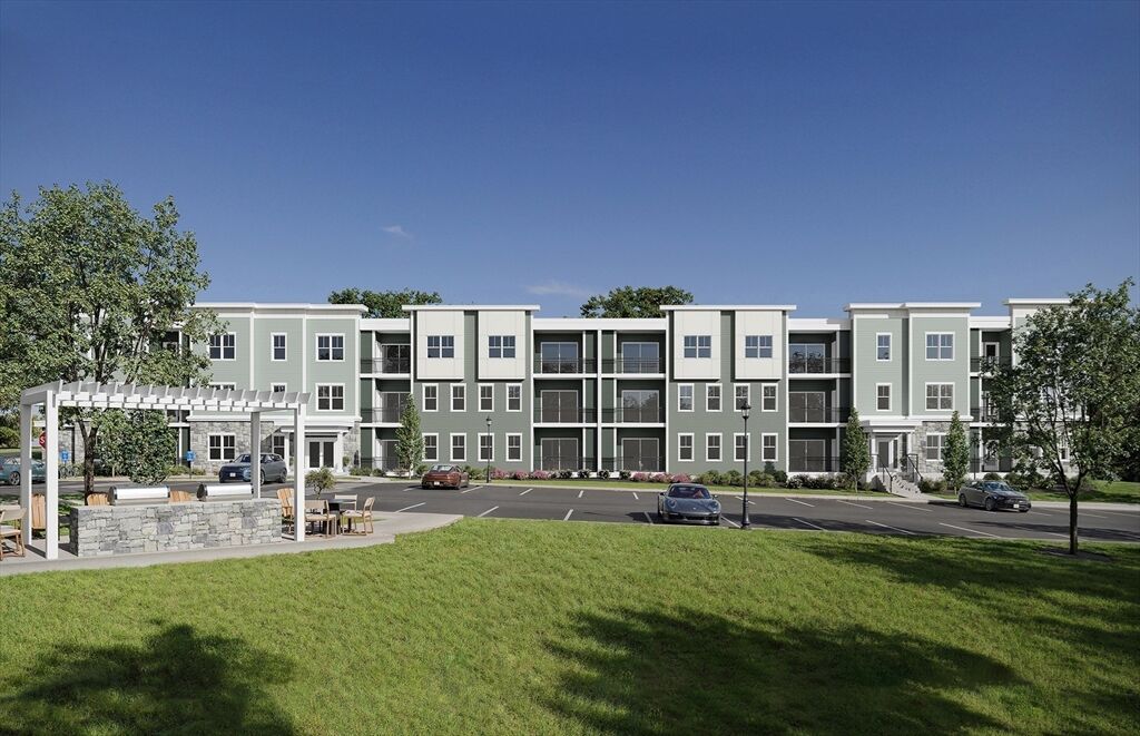 Property Photo:  7 Green Street 108  MA 01545 