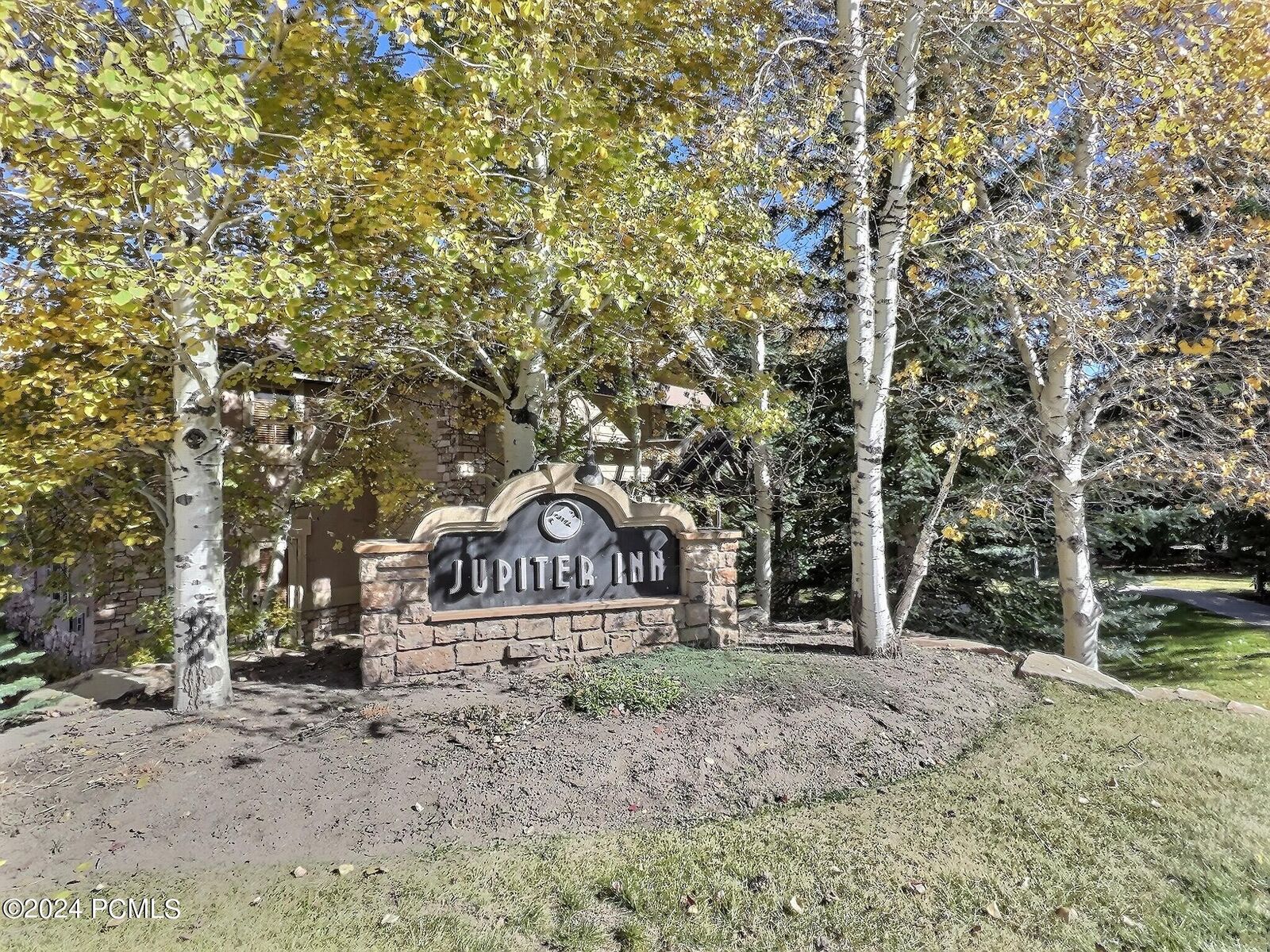 Property Photo: 2260 Park Avenue 5 UT 84060