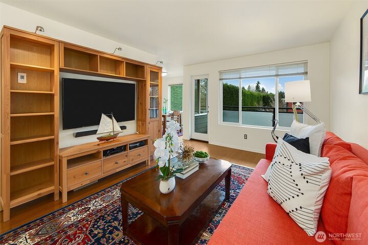 Property Photo:  5818 NE 70th Street A312  WA 98115 