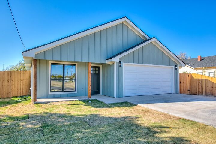 Property Photo:  2809 Bowie St  TX 76901 