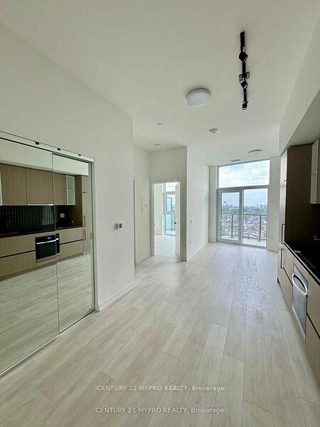 Property Photo:  10 Graphophone Grove 802  ON M6H 0E5 