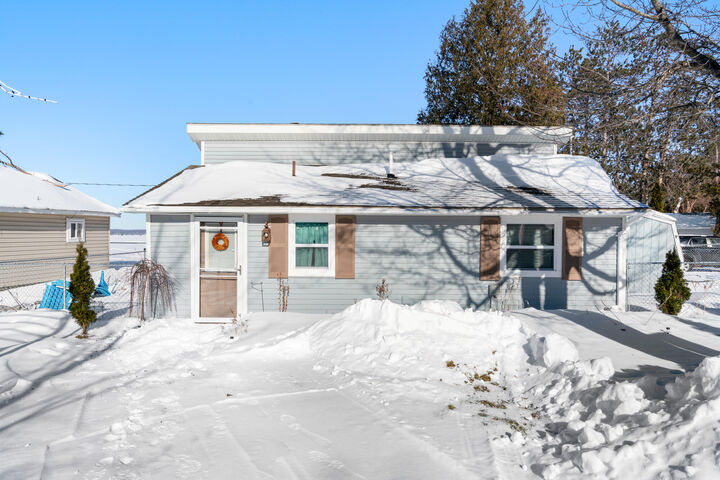 Property Photo:  1012 Lynn Drive  MI 49749 