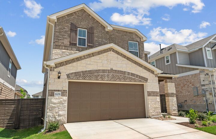 Property Photo:  608 Knot Drive  TX 78641 