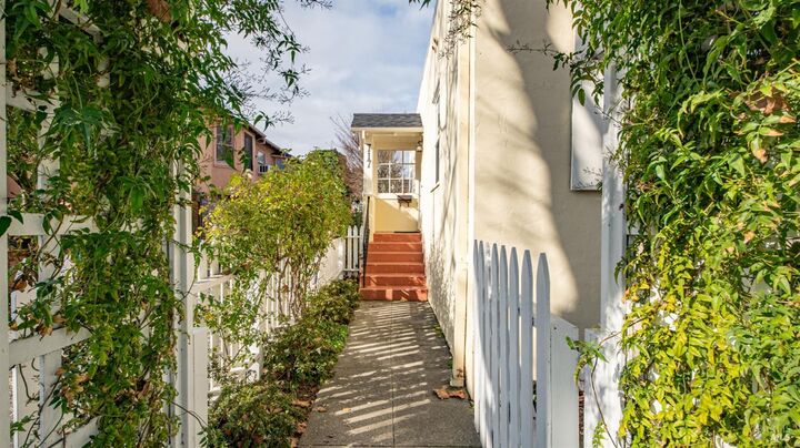 Property Photo:  717 C Street  CA 94901 