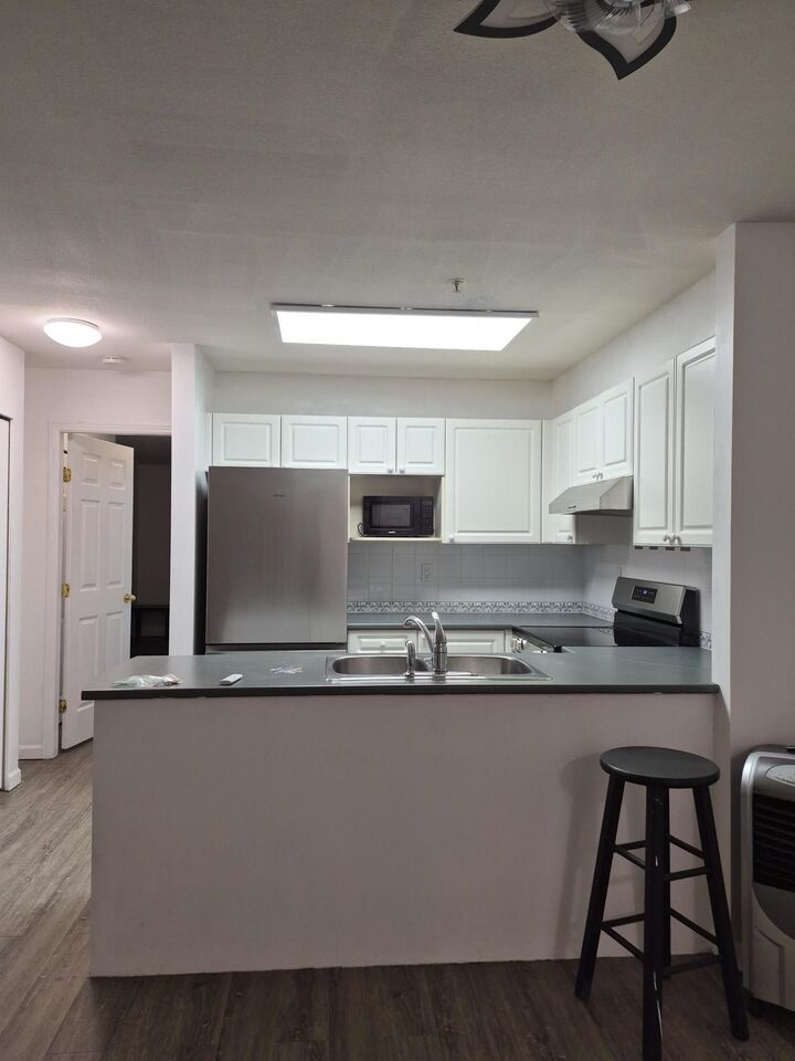 Property Photo:  6588 Southoaks Crescent 84  BC V5E 4K1 