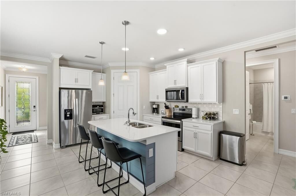 Property Photo:  28378 Captiva Shell Loop  FL 34135 