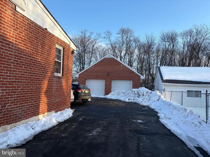 Property Photo:  1192 Parkway Avenue Apt 2  NJ 08628 