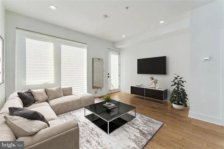 Property Photo:  3916 14th Street NW 2  DC 20011 