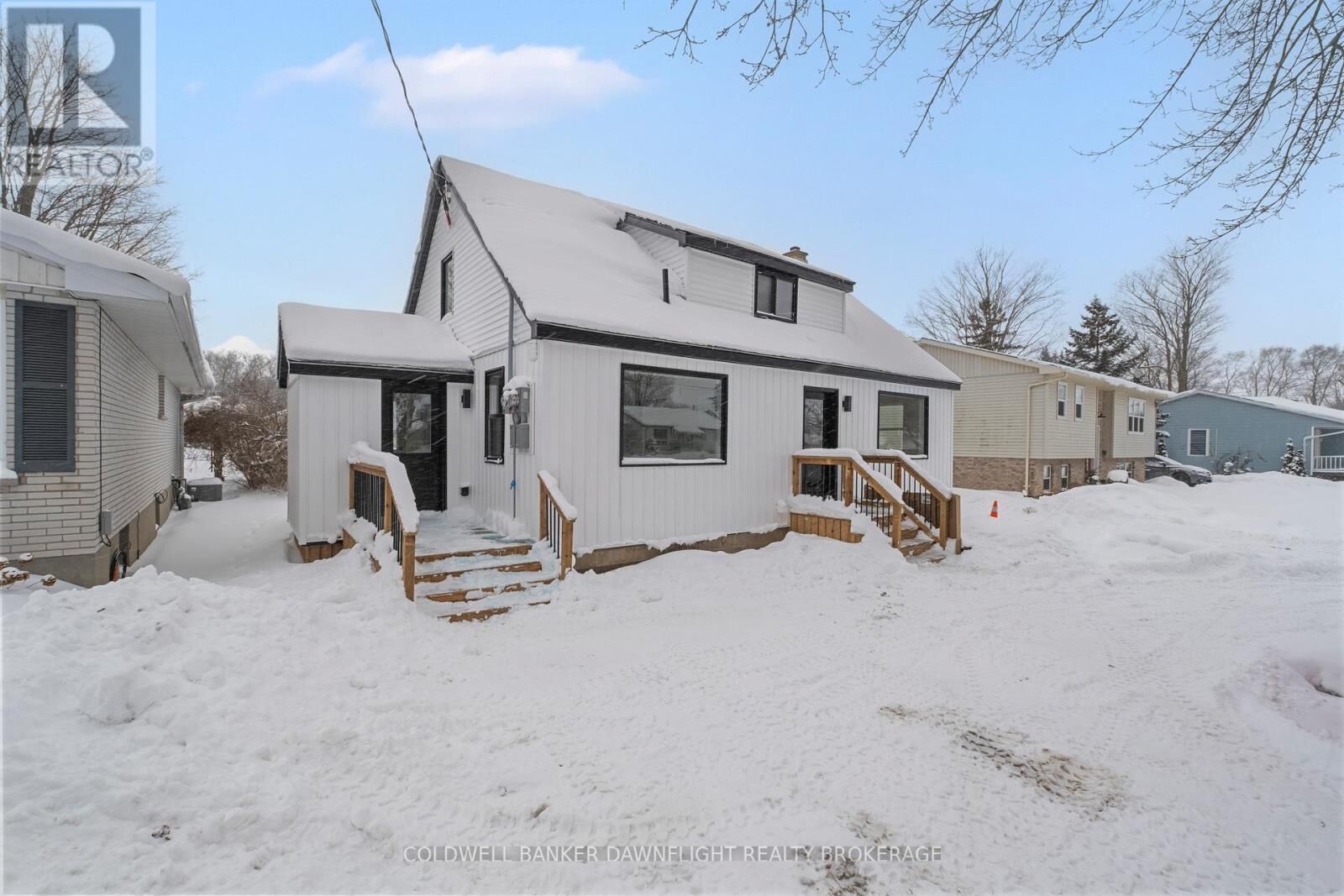 Property Photo:  145 Victoria Street West  ON N0M 1S2 