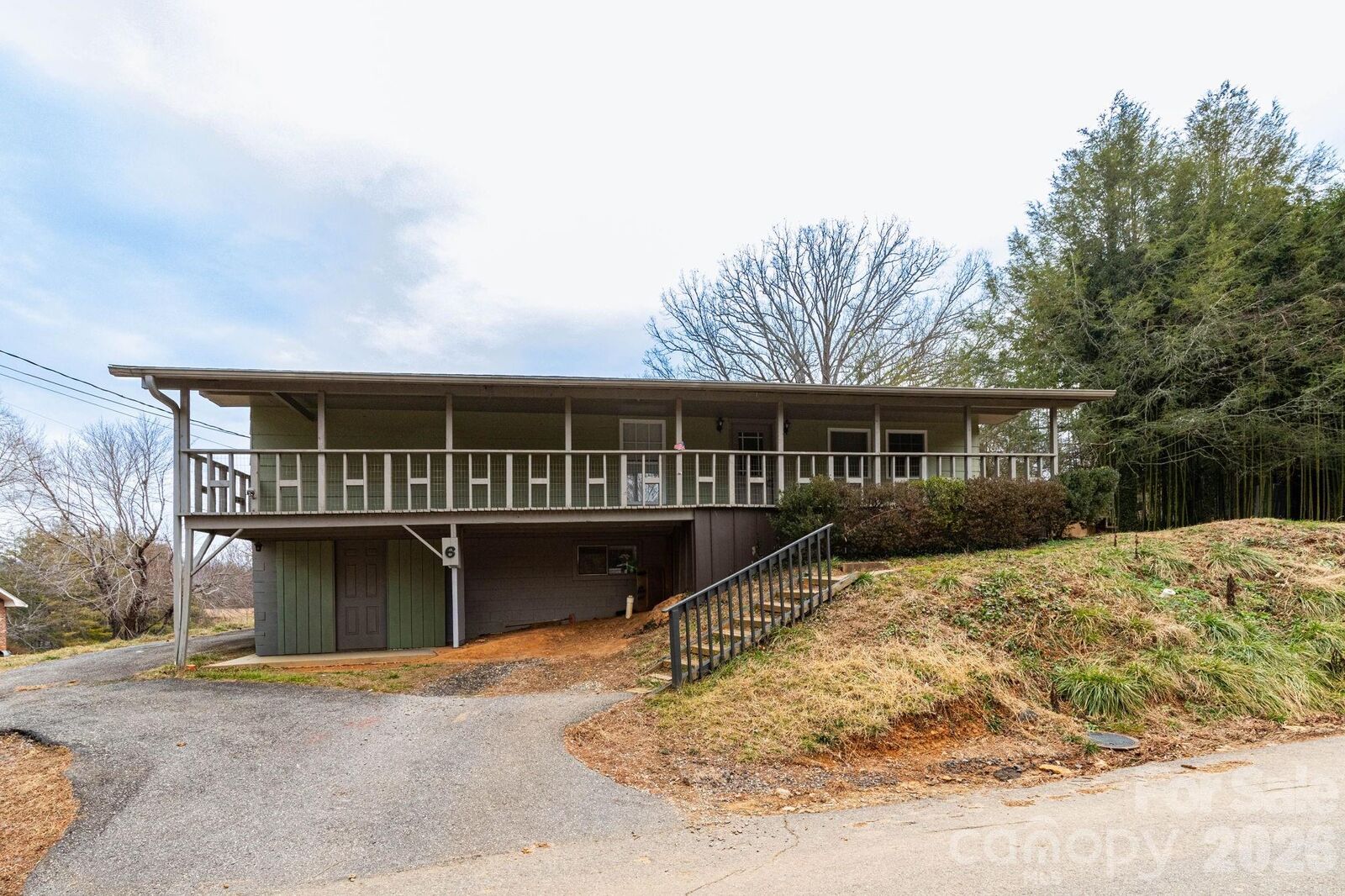 Property Photo:  6 Overlook Circle  NC 28803 