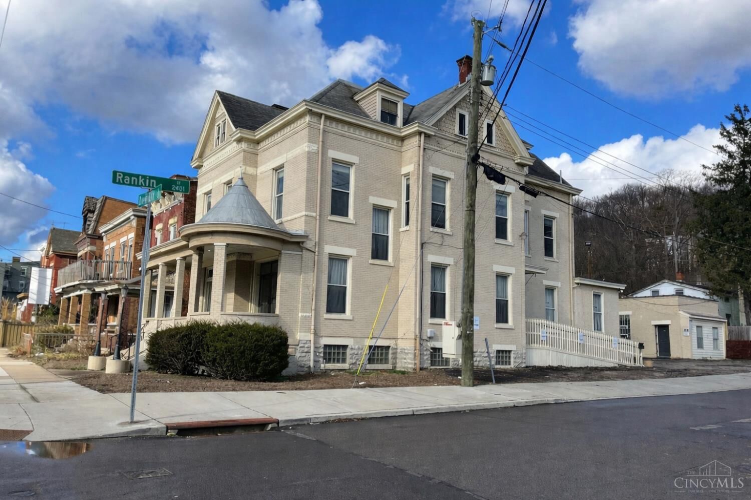 Property Photo:  1712 Queen City Avenue  OH 45214 