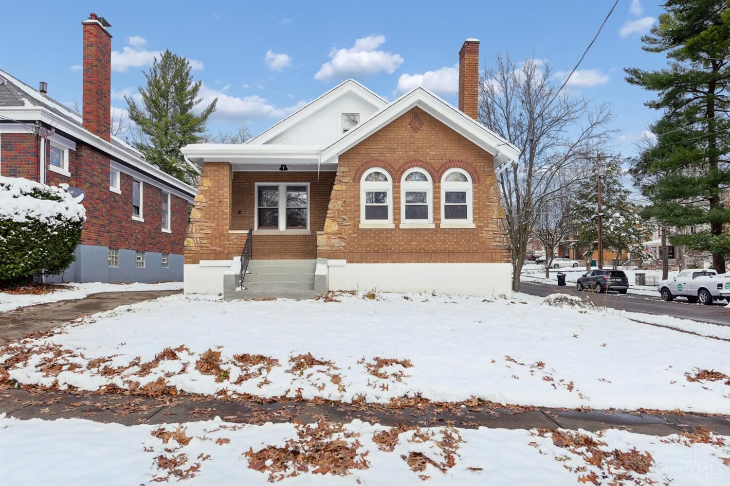 Property Photo: 2903 Daytona Avenue OH 45211