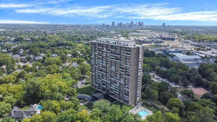 Property Photo: 1000 Urlin Avenue OH 43212