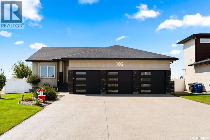 Property Photo:  102 Plains Court  SK S0G 3Z0 
