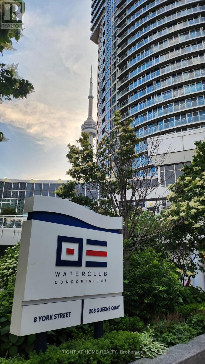 Property Photo:  8 York Street 1912  ON M5J 2Y2 