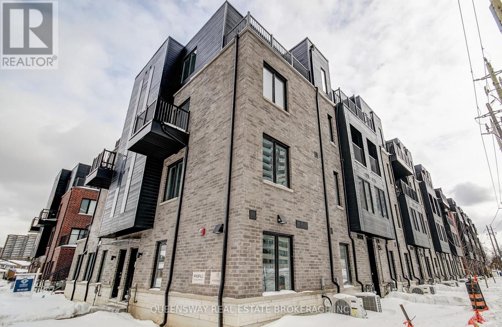 Property Photo:  3079 Pharmacy Avenue  ON M1T 1H8 