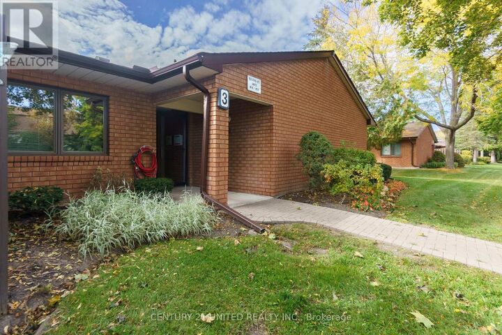 Property Photo:  36 Champlain Crescent 15  ON K9L 1T1 