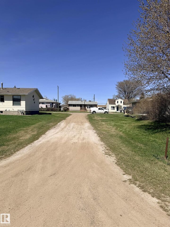 Property Photo:  4821 45 Avenue  AB T0A 3A3 