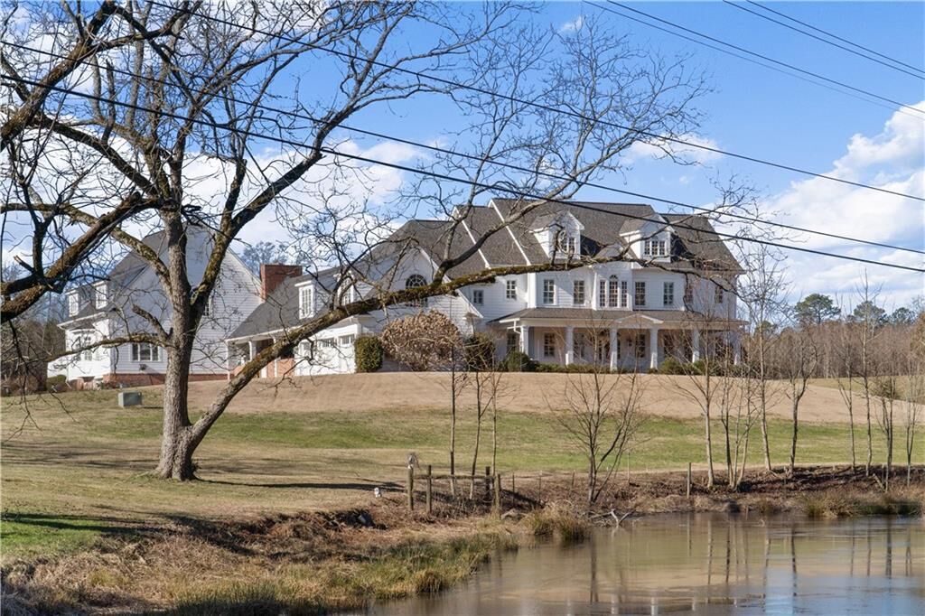 Property Photo:  31 Duck Pond Road  GA 30170 
