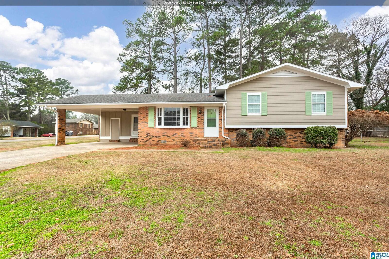 Property Photo: 1508 Greenbriar Lane AL 36207