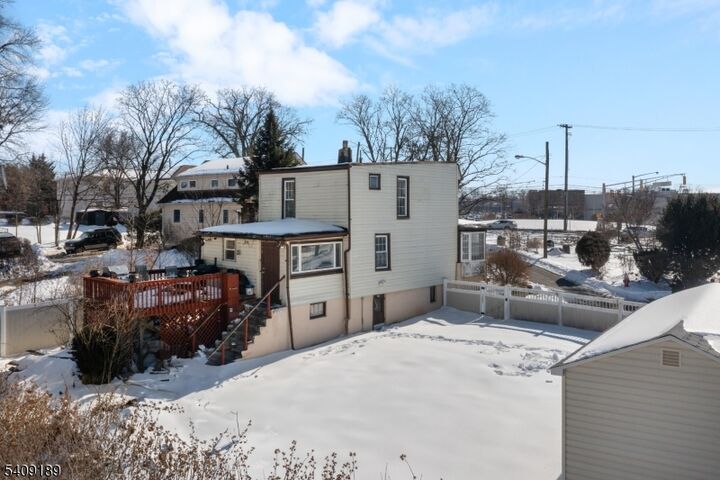 Property Photo:  1 E Side Ave  NJ 07088 