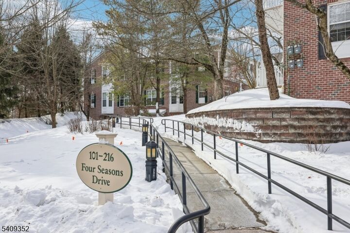 Property Photo:  109 Four Seasons Dr 109  NJ 07470 