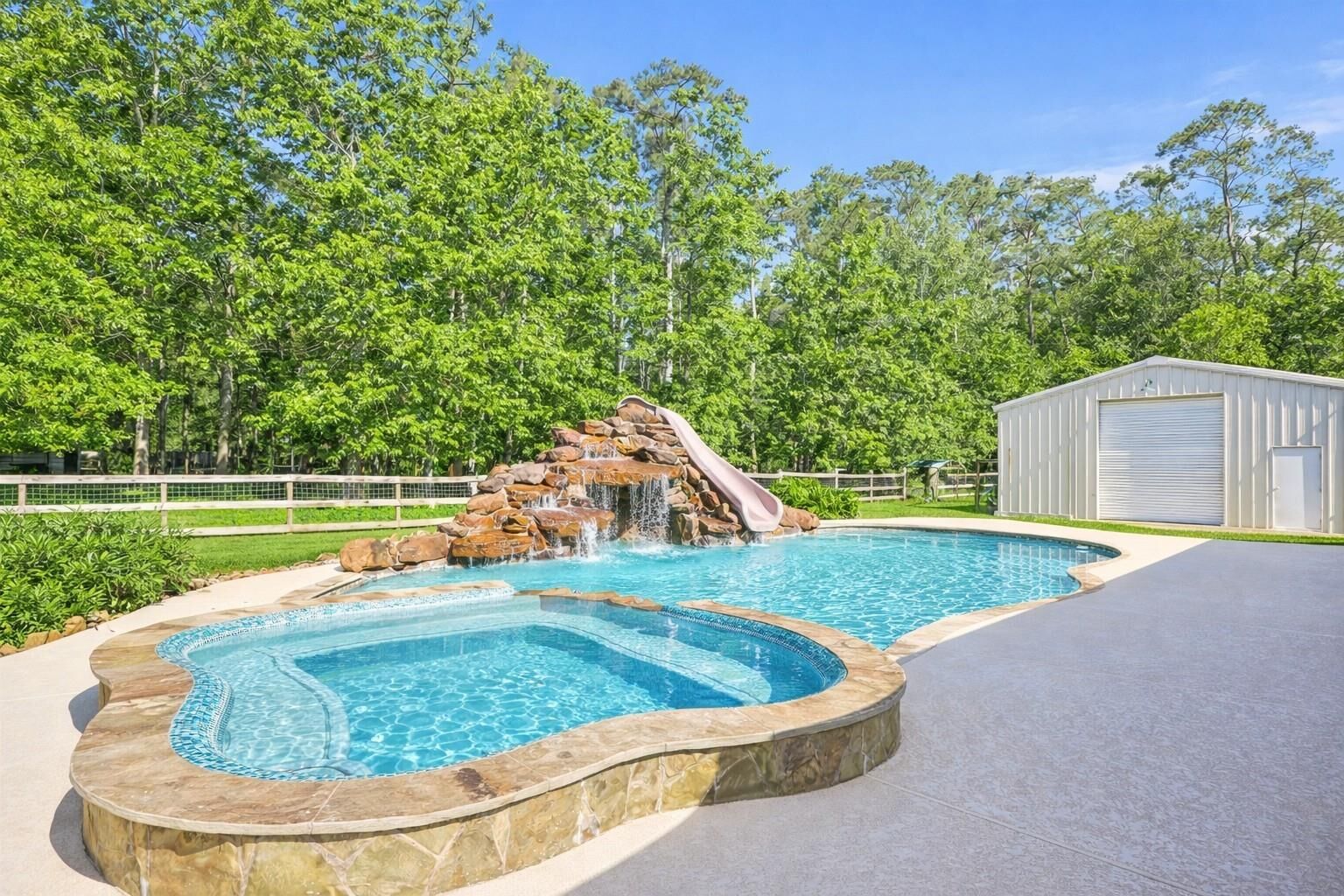 Property Photo:  20801 Plaza Circle  TX 77532 