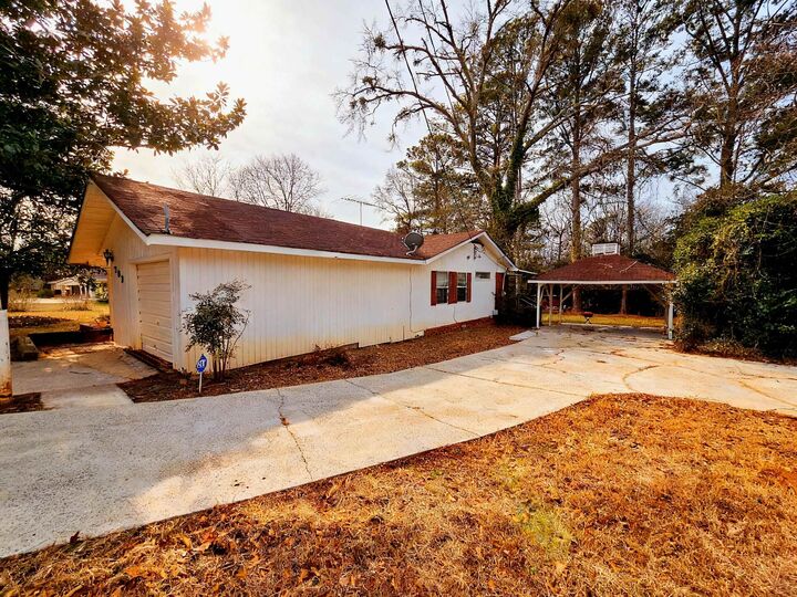 Property Photo:  703 S West Street  GA 30642 