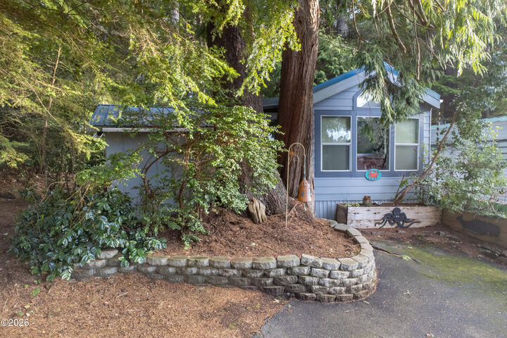 Property Photo: 3700 N Hwy 101 27 OR 97341