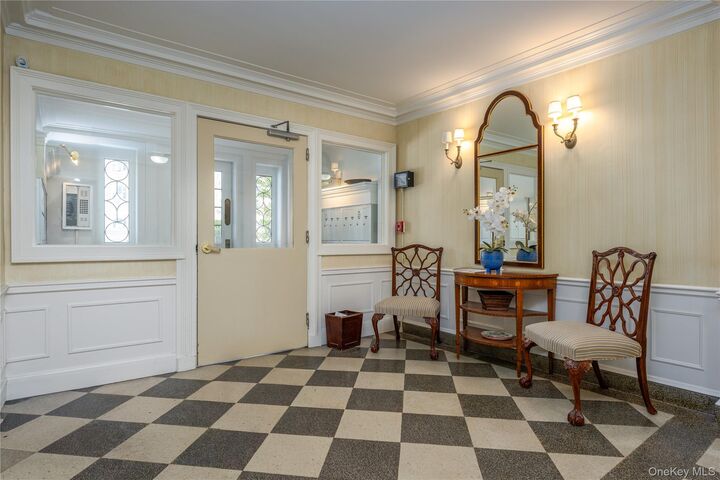 Property Photo:  5 Midland Gardens 2K  NY 10708 