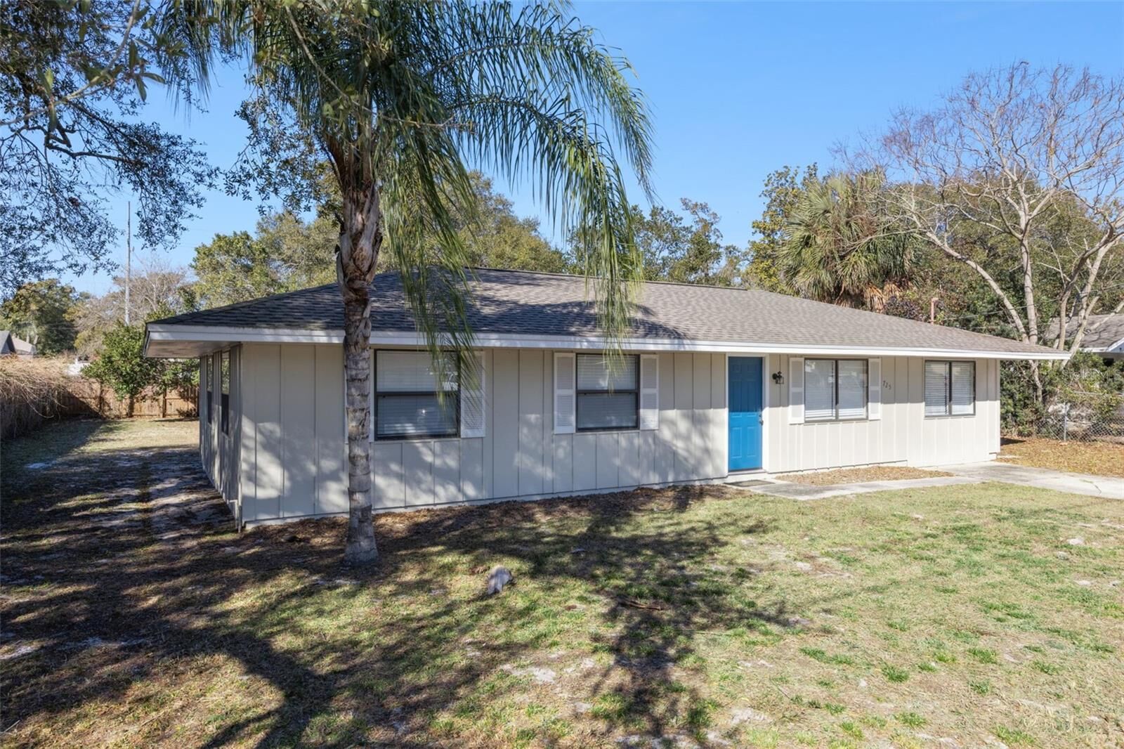 Property Photo:  725 Third Street  FL 32763 