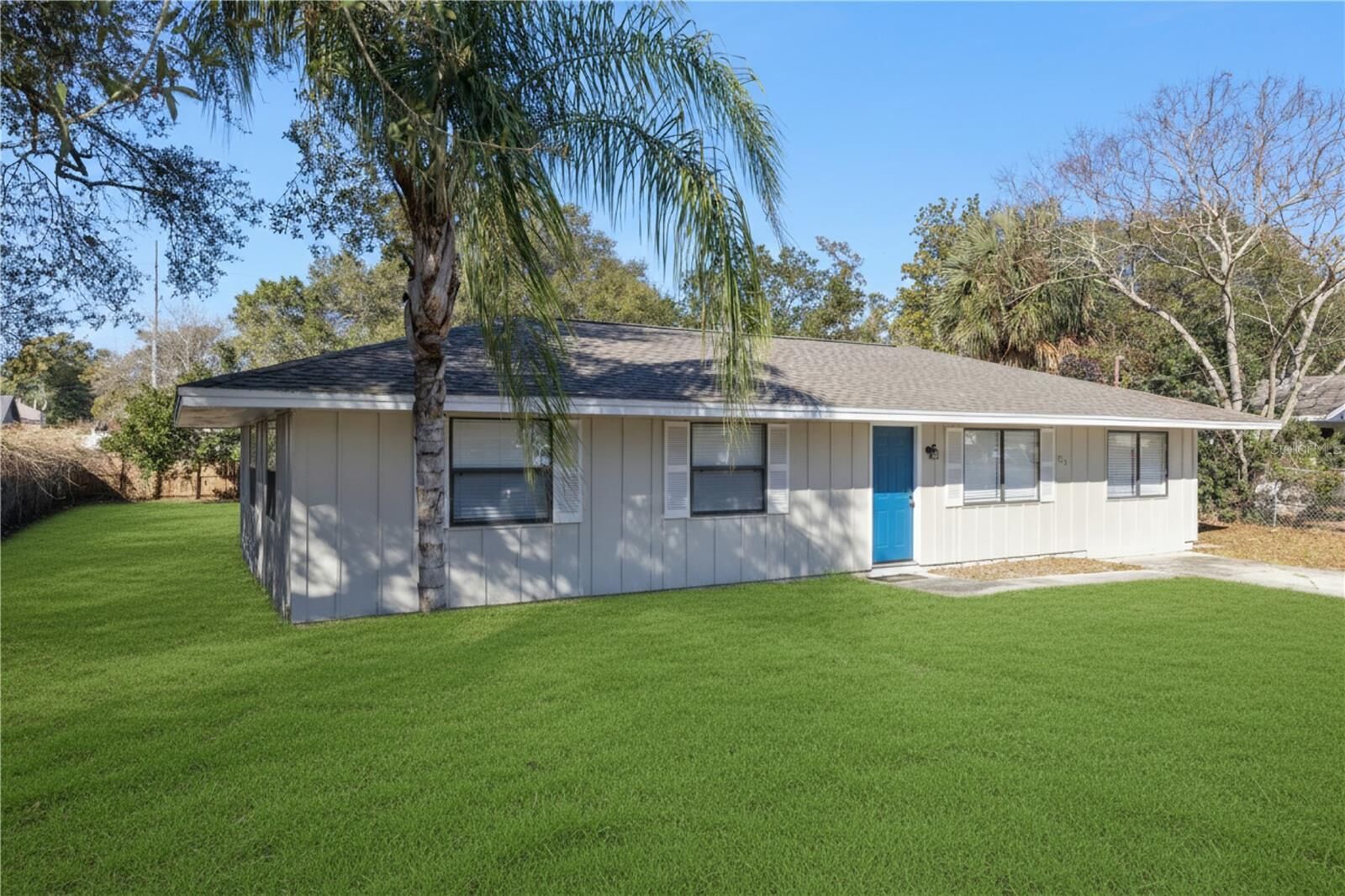 Property Photo:  725 Third Street  FL 32763 