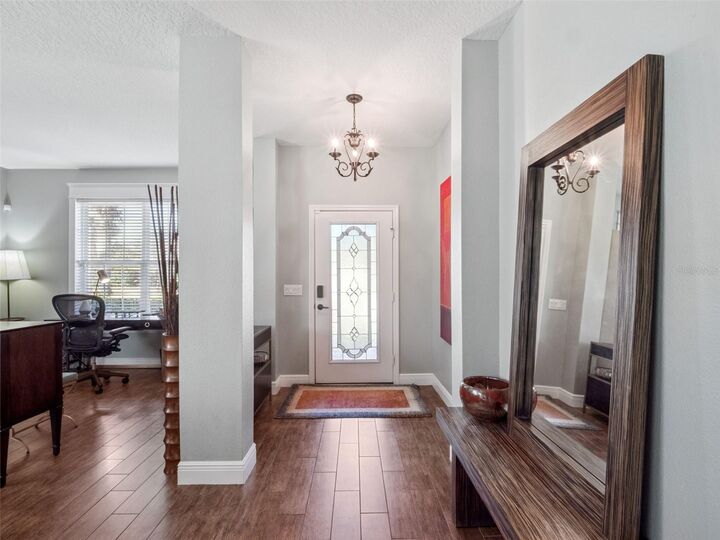 Property Photo: 1110 Vinsetta Circle FL 34787