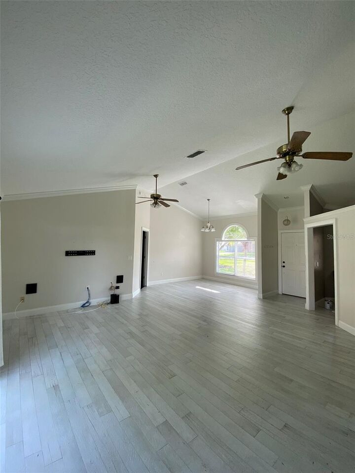 Property Photo:  1419 Spring Ridge Drive  FL 34787 
