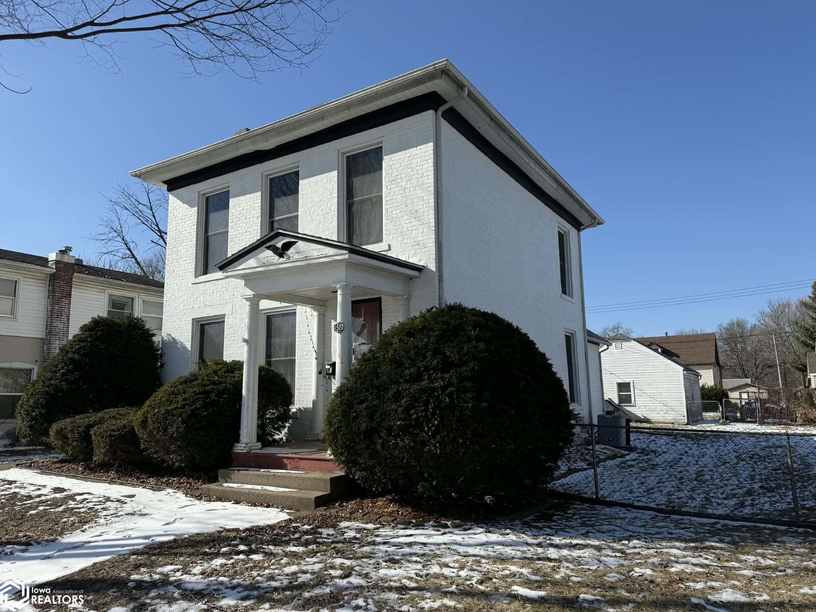 Property Photo: 1527 Thul Street IA 52601