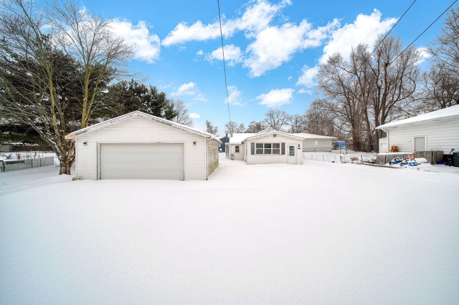 Property Photo:  108 Bagg Avenue  MI 49203 