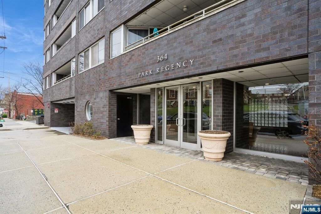 Property Photo:  364 Palisade Avenue 4C  NJ 07010 