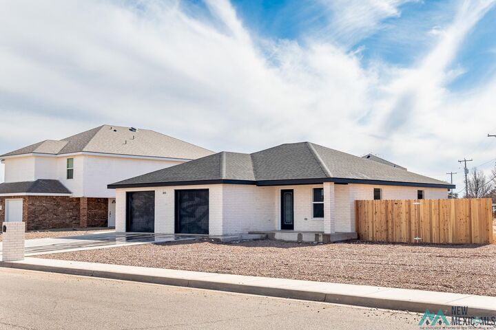 Property Photo: 305 Starlite Drive NM 88101