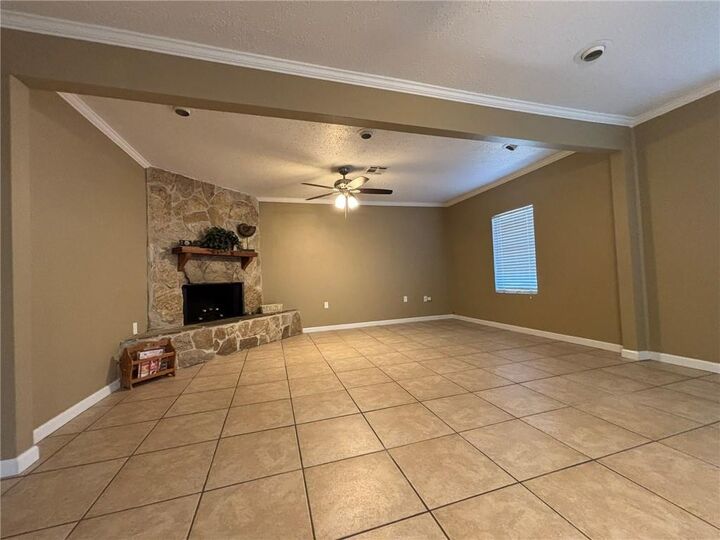Property Photo:  920 Francis Street  LA 70072 