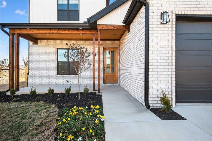 Property Photo:  1601 23rd Place  AR 72758 