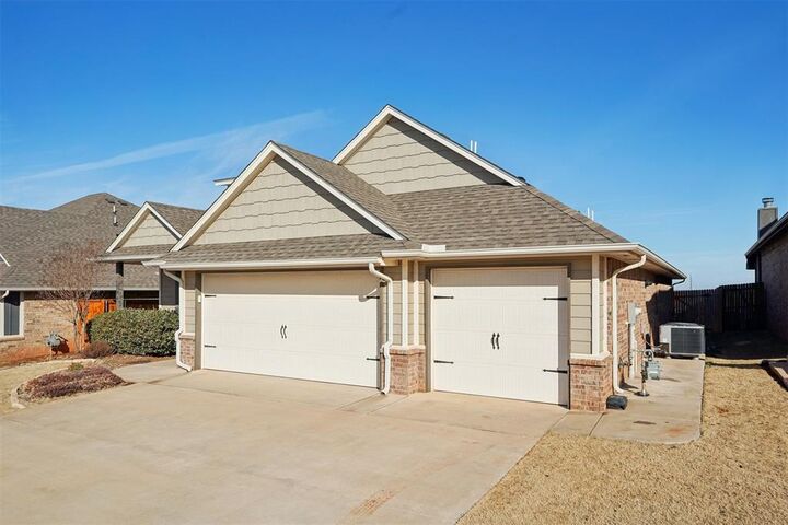 Property Photo:  8201 NW 161st Terrace  OK 73013 